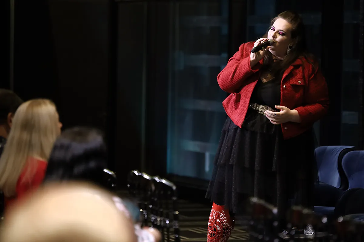 Performance by singer Aimee Hannan